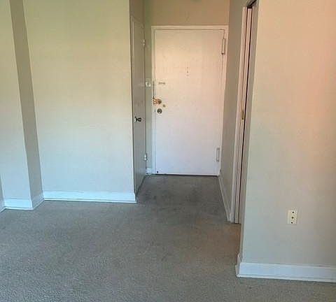 2nd image of 1021 Arlington Blvd APT 1047