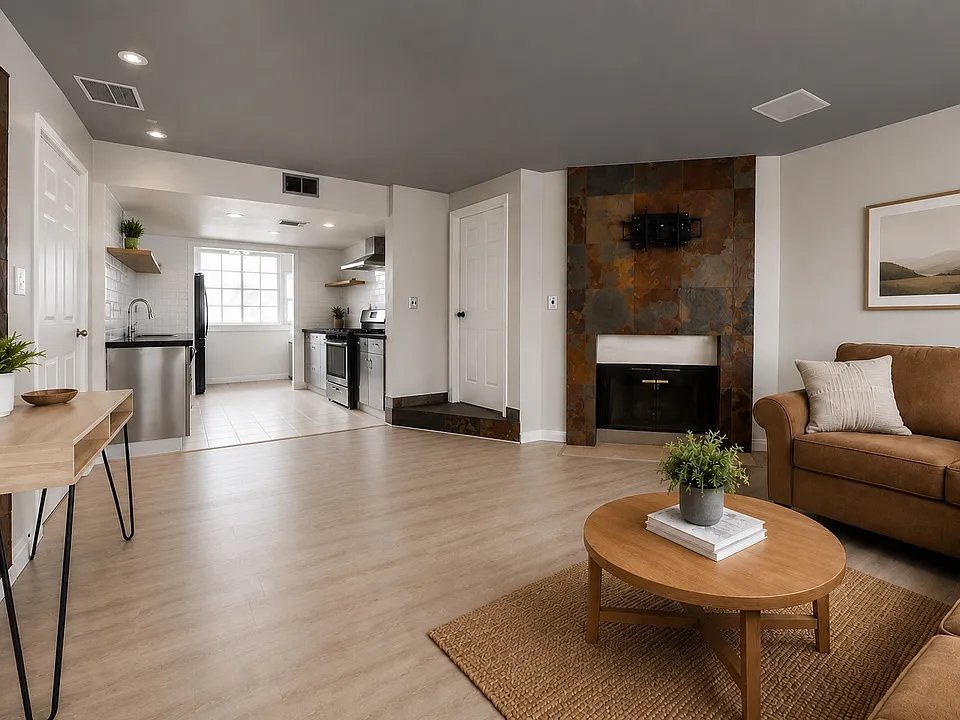 575 E St #18