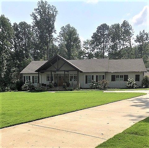 1st image of 455 Bishop Ln