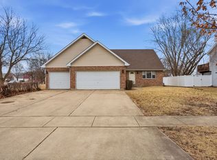 816 Ann St, Joliet, IL 60435