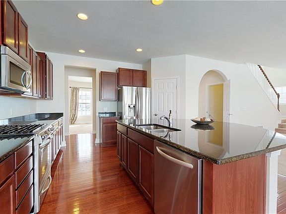 5th image of 7796 Alexandra Dr