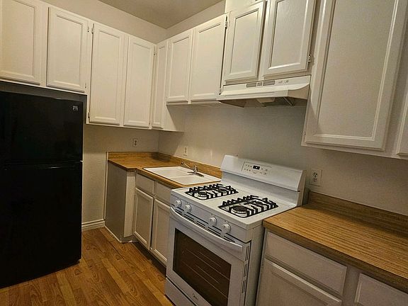 5th image of 1615 E Broadway APT D