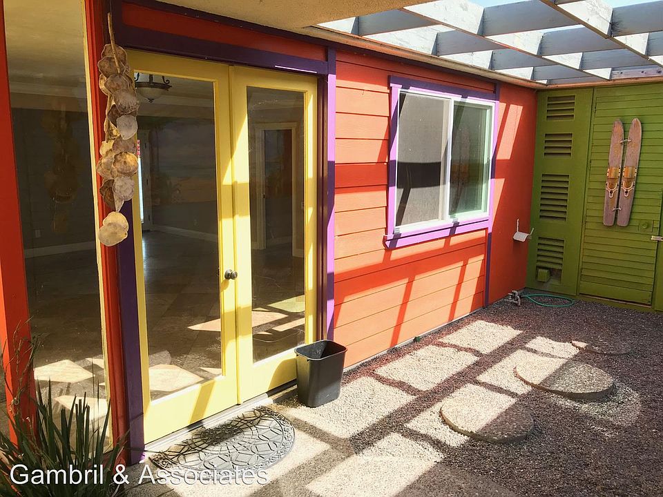 1st image of 640 Dolliver St