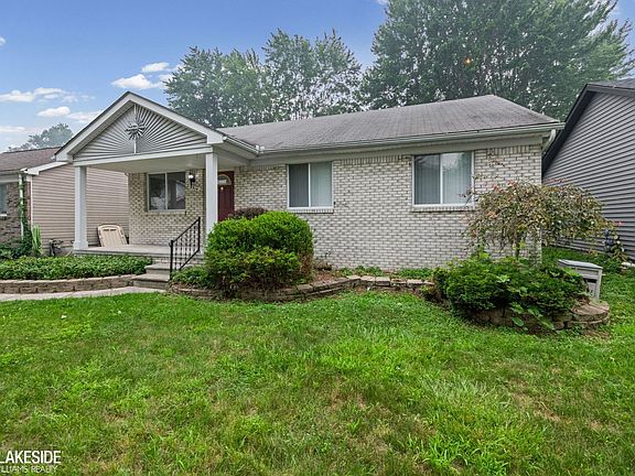 5th image of 9314 Maple Rd