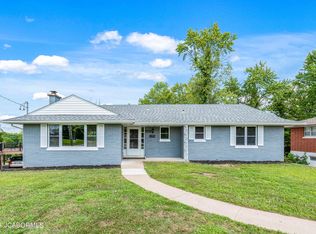 1427 Dixon Dr, Jefferson City, MO 65101