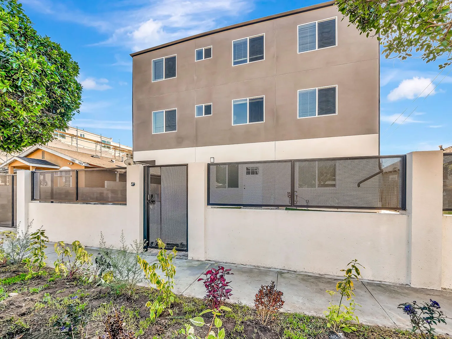USC Student Residences at 37th Street — Photo 1