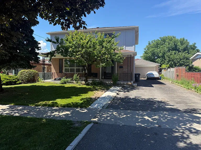 73 Bimini Cres — Photo 1