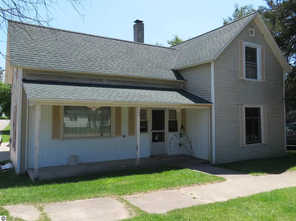 117 W Church St, Tustin, MI 49688