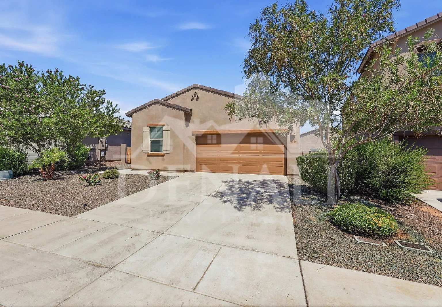 4 bed, 2.0 bath, 1912 sqft, $1,900 — Photo 3