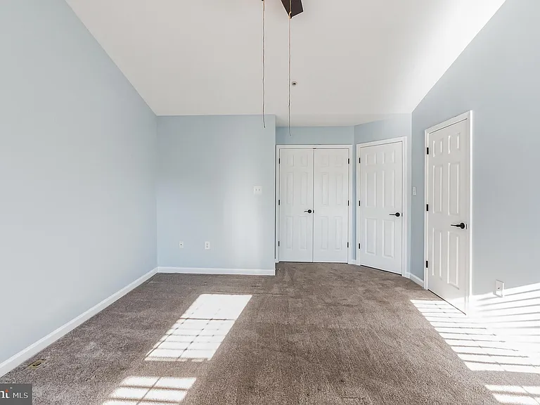 10329 Bridle Ct — Photo 24