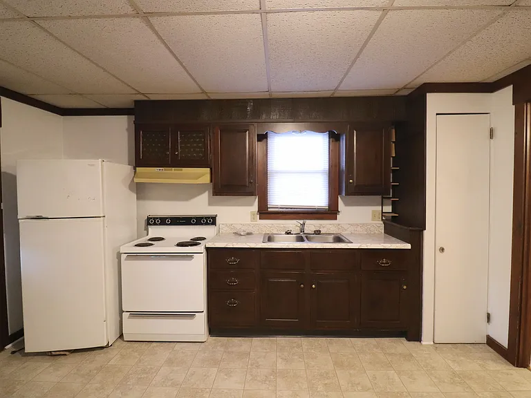 364 Main St #4 — Photo 7