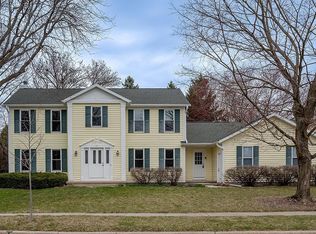7618 Farmington Way, Madison, WI 53717