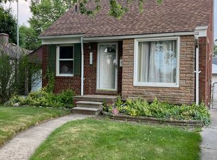 1849 Mayburn St, Dearborn, MI 48128