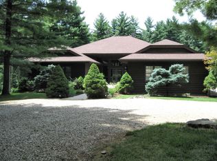 6585 N Coolville Ridge Rd, Athens, OH 45701