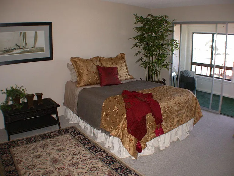 2514 Clairemont Dr #305 — Photo 7