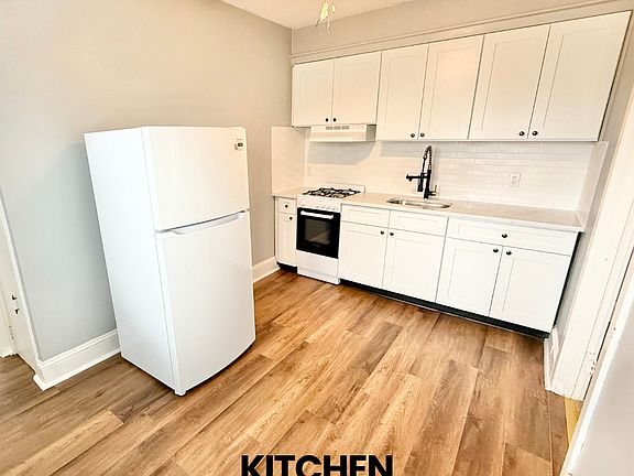2nd image of 624 W Bridge St #1
