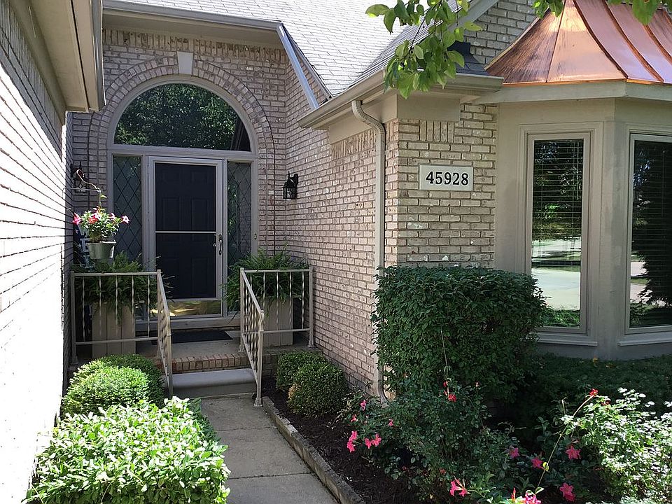 1st image of 45928 Hillsboro Dr