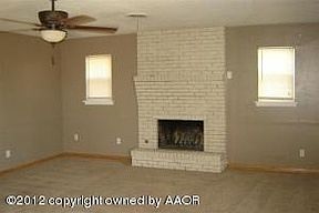 2nd image of 411 Mesquite Ave