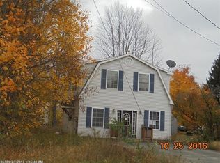 10 Rowell St, Madison, ME 04950