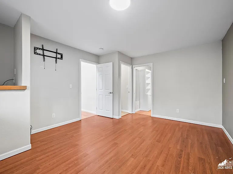 3868 Shannon Cir — Photo 26