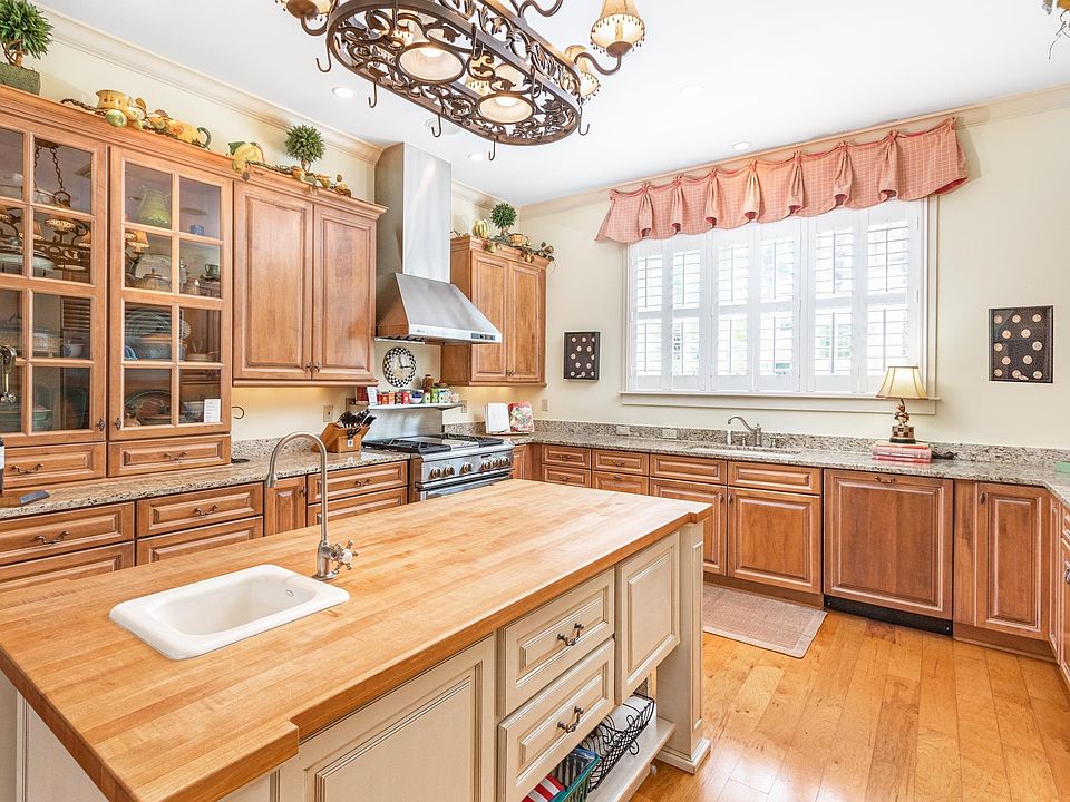 1st image of 673 Ocean Palm Way