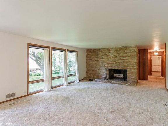 2nd image of 105 Rhinehart Ave