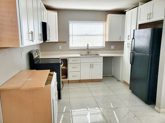 5th image of 3767 Mil-Lake Court