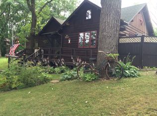 8030 Ridgeway Dr, Burlington, WI 53105