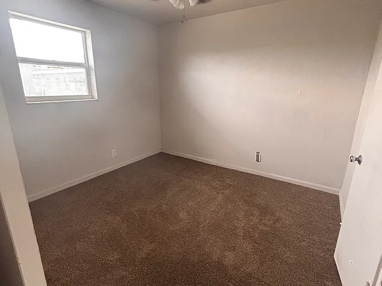 221 NW 11th Ave #3 — Photo 5