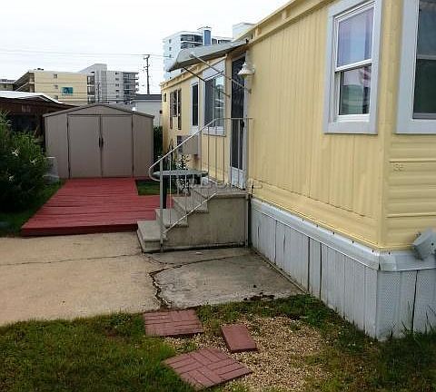 3rd image of 125 Marine Cir