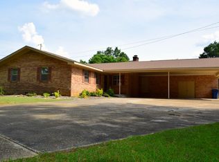 701 E Walker St, Fulton, MS 38843