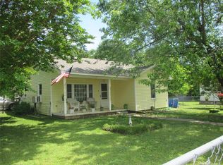 110 N J St, Quinton, OK 74561