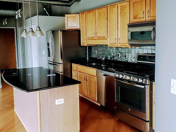 3rd image of 100 W 5th St APT 714