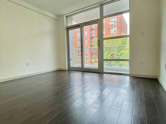 2nd image of 14438 35th Ave APT 3A