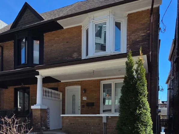 17 Howard Park Ave, Toronto, ON M6R 1V3