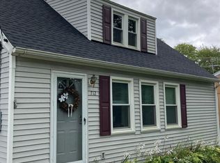 712 E Main St, Middleville, MI 49333