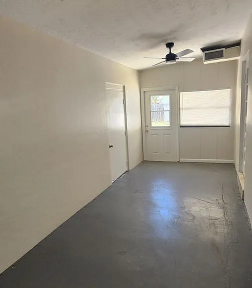 407 N 4th St — Photo 11
