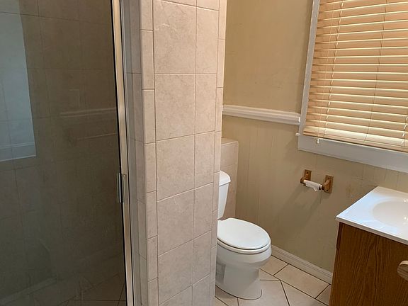 4th image of 822 South Blvd APT 3
