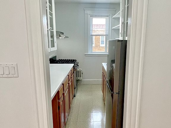 2nd image of 172 Maple St #301T