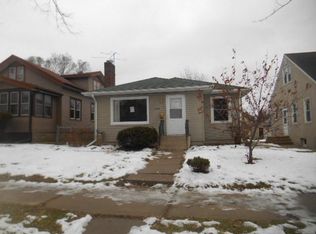 1012 Hawthorne Ave E, Saint Paul, MN 55106