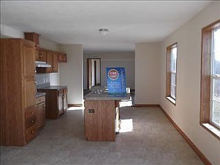 2nd image of 805 Clarendon Rd