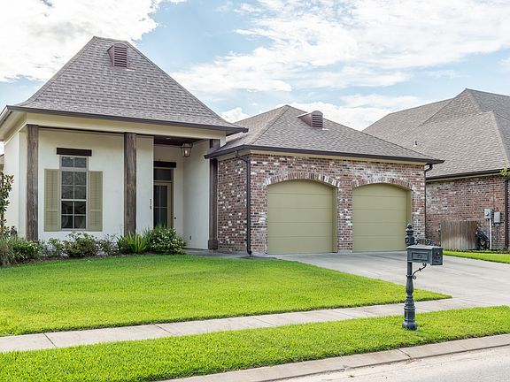 3rd image of 115 Beauchamp Ln