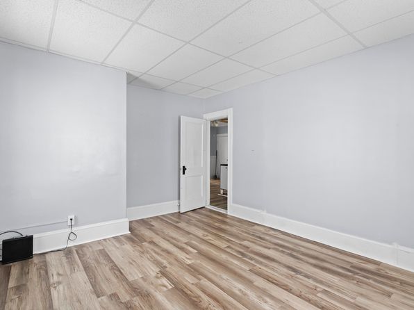 manchester-new-hampshire-74303983 picture