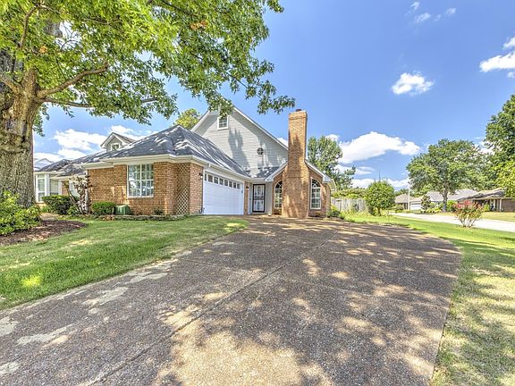 2nd image of 863 Timber Grove Dr