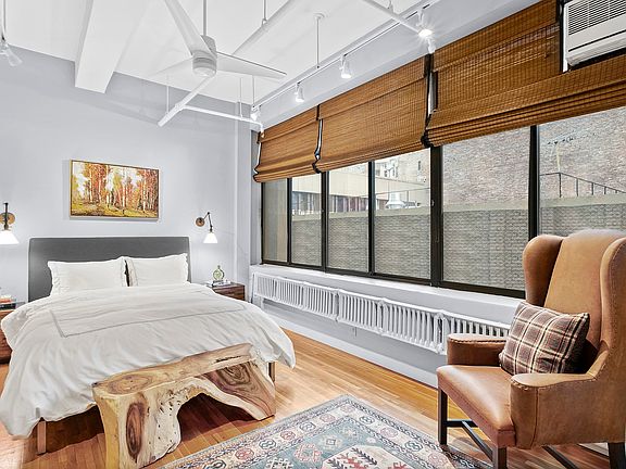 4th image of 348 W 36th St APT 2-N