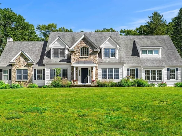 186 Foster St, Littleton, MA 01460