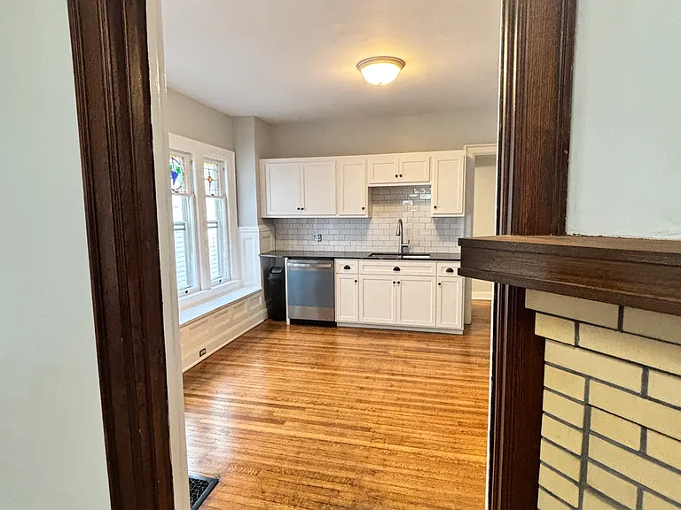 421 Potomac Ave #1 — Photo 8