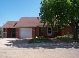 323 E Garrison Ave, Electra, TX 76360