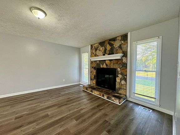 3rd image of 6959 Bostick Dr