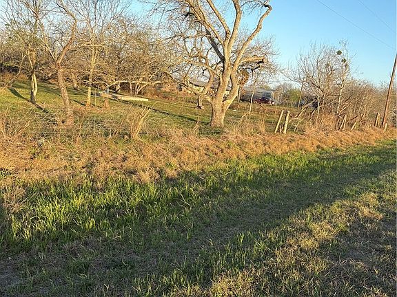 2nd image of 1683 Kemper City Rd W